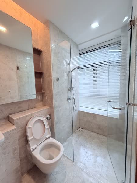Soleil @ Sinaran, 2 Sinaran Drive, 2 Bedrooms, 958 sqft, Condominium For Rent, by Anthea Yeo 杨丽娇, 500209563 - Bathroom - PropertyGuru.com.sg