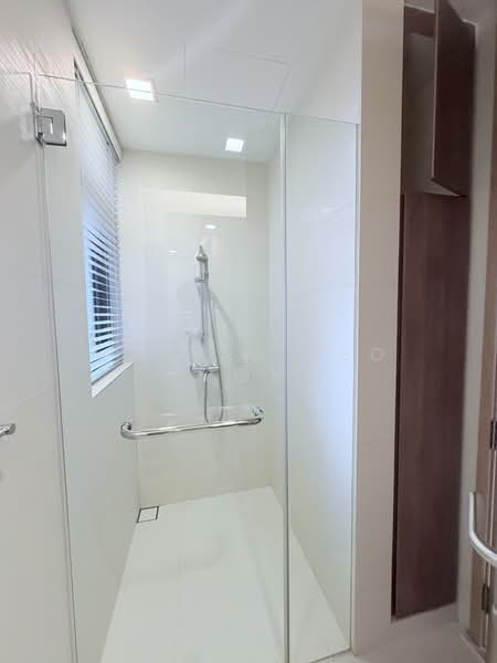 Soleil @ Sinaran, 2 Sinaran Drive, 2 Bedrooms, 958 sqft, Condominium For Rent, by Anthea Yeo 杨丽娇, 500209563 - Bathroom - PropertyGuru.com.sg