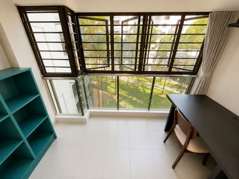 604 Jurong West Street 62, 604 Jurong West Street 62, 4 Bedrooms, 1,432 sqft, HDB Flat For Sale, by Nigel Chow, 500209564 - Balcony - PropertyGuru.com.sg