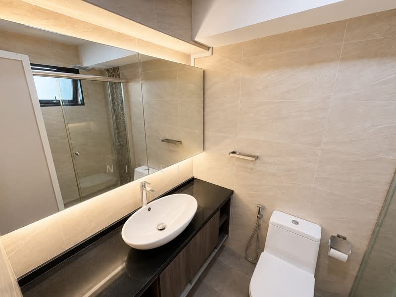 604 Jurong West Street 62, 604 Jurong West Street 62, 4 Bedrooms, 1,432 sqft, HDB Flat For Sale, by Nigel Chow, 500209564 - Master Bathroom - PropertyGuru.com.sg