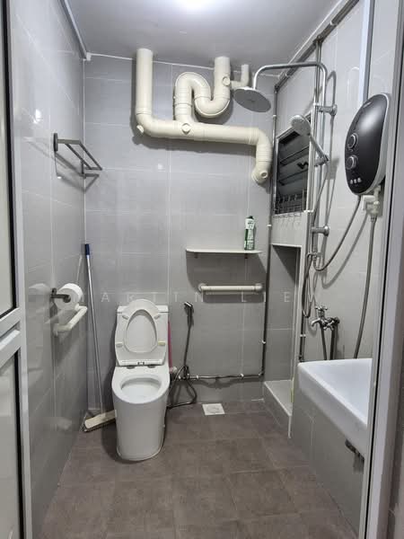 506 Choa Chu Kang Street 51, 506 Choa Chu Kang Street 51, Room Rental, 100 sqft, HDB Flat For Rent, by Martin Liew, 500209565 - Bathroom - PropertyGuru.com.sg