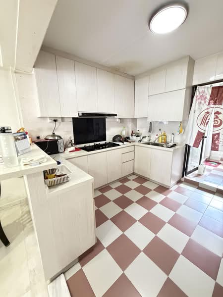 731 Woodlands Circle, 731 Woodlands Circle, 3 Bedrooms, 1,100 sqft, HDB Flat For Sale, by Michelle Cheong, 500209572 - Kitchen - PropertyGuru.com.sg