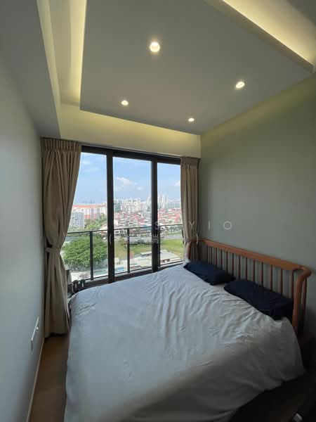 Midwood, 8 Hillview Rise, 3 Bedrooms, 904 sqft, Condominium For Sale, by James Yio (杨瑞华), 500209587 - Bedroom - PropertyGuru.com.sg