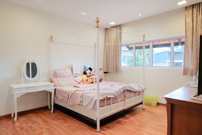 Opera Estate, Fidelio Street, 4 Bedrooms, 2,300 sqft, Terraced House For Sale, by Theresa Tay, 500209597 - PropertyGuru.com.sg
