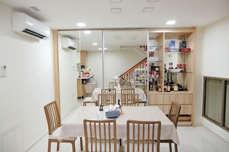 Opera Estate, Fidelio Street, 4 Bedrooms, 2,300 sqft, Terraced House For Sale, by Theresa Tay, 500209597 - PropertyGuru.com.sg