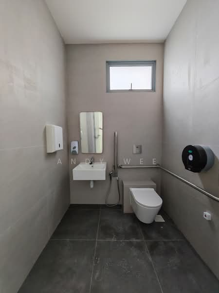 Space 18, 18 Lorong Ampas, 1,787 sqft, Light Industrial (B1) For Sale, by Andy Wee, 500209621 - Bathroom - CommercialGuru.com.sg