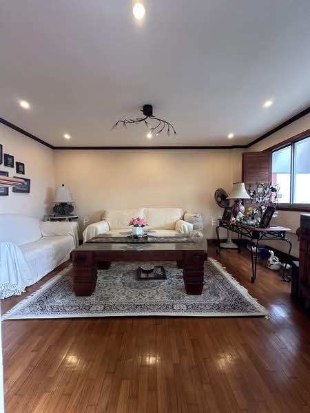 221 Hougang Street 21, 221 Hougang Street 21, 3 Bedrooms, 1,593 sqft, HDB Flat For Sale, by Raphael Seah YX, 500209625 - Living Room - PropertyGuru.com.sg