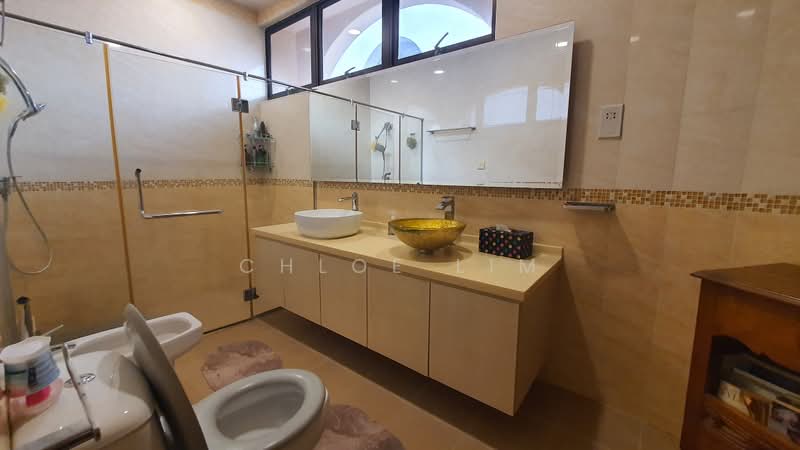 Springleaf Garden, Springleaf Road, 4 Bedrooms, 3,800 sqft, Semi-Detached House For Rent, by Chloe Lim, 500209637 - Bathroom - PropertyGuru.com.sg