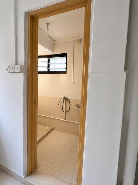 805 King George's Avenue, 805 King George's Avenue, 1 Bedroom, 474 sqft, HDB Flat For Sale, by Rayson Cheong, 500209652 - Bathroom - PropertyGuru.com.sg