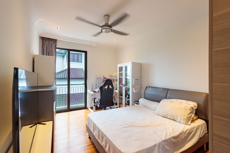 Seletar Hills Estate, Seletar Hills Drive, 5 Bedrooms, 4,600 sqft, Semi-Detached House For Sale, by Sarah Wong, 500209654 - Bedroom - PropertyGuru.com.sg
