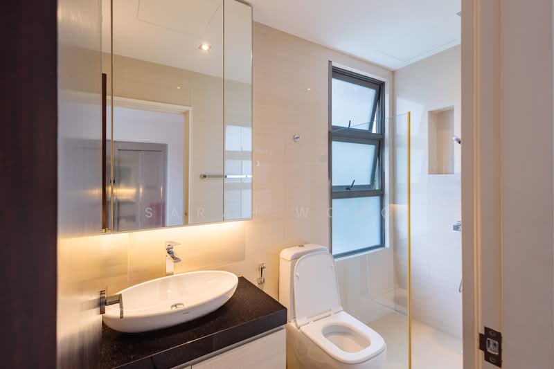 Seletar Hills Estate, Seletar Hills Drive, 5 Bedrooms, 4,600 sqft, Semi-Detached House For Sale, by Sarah Wong, 500209654 - Bathroom - PropertyGuru.com.sg