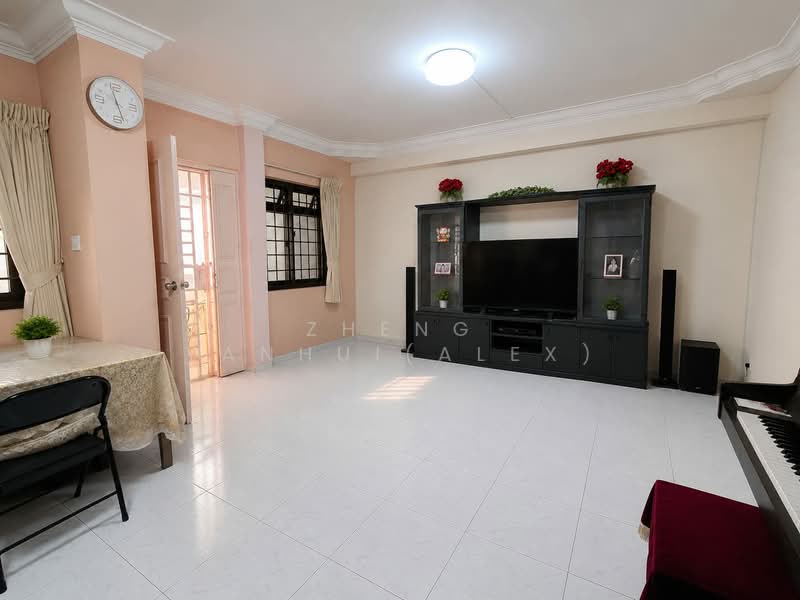 736 Woodlands Circle, 736 Woodlands Circle, 3 Bedrooms, 1,098 sqft, HDB Flat For Sale, by Zheng Yanhui(Alex), 500209656 - Living Room - PropertyGuru.com.sg
