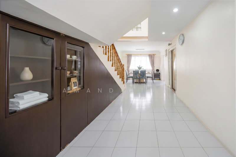 542 Bukit Batok Street 52, 542 Bukit Batok Street 52, Dairy Farm / Bukit Panjang / Choa Chu Kang, 3 Bedrooms, 1,572 sqft, HDB Flat For Sale, by Amanda Tan, 500209659 - Corridor - PropertyGuru.com.sg