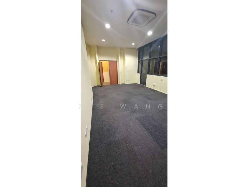 Tradehub 21, 8 Boon Lay Way, 1,647 sqft, Light Industrial (B1) For Sale, by Zee Wang, 500209664 - Interior - CommercialGuru.com.sg