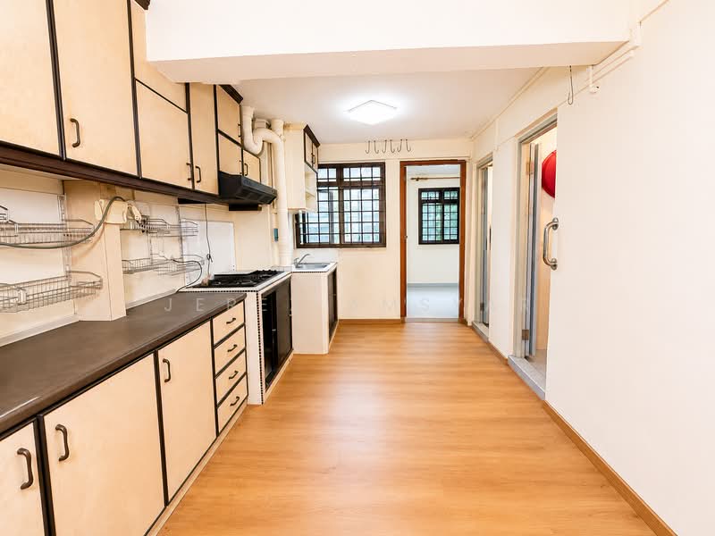 30 Marine Crescent, 30 Marine Crescent, 2 Bedrooms, 810 sqft, HDB Flat For Sale, by Jerez Amsyar, 500209666 - Kitchen - PropertyGuru.com.sg