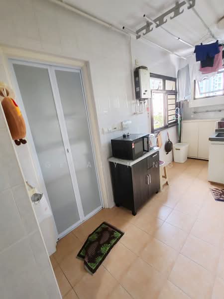 153 Rivervale Crescent, 153 Rivervale Crescent, Room Rental, 140 sqft, HDB Flat For Rent, by Geralyn Ng, 500209670 - Kitchen - PropertyGuru.com.sg