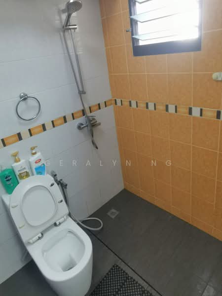 153 Rivervale Crescent, 153 Rivervale Crescent, Room Rental, 140 sqft, HDB Flat For Rent, by Geralyn Ng, 500209670 - Bathroom - PropertyGuru.com.sg