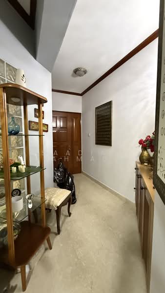 Simsville, 6 Geylang East Avenue 2, 5 Bedrooms, 1,528 sqft, Condominium For Sale, by Saadiah Ahmad, 500209677 - Entrance - PropertyGuru.com.sg