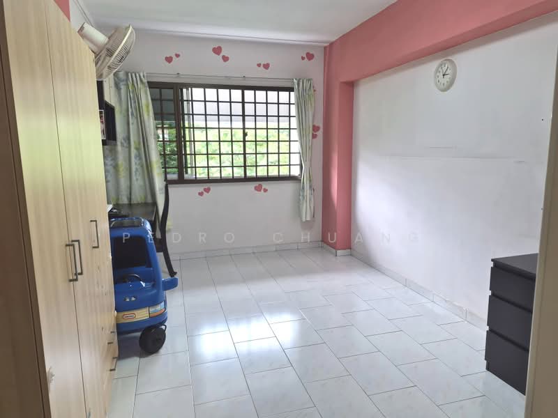 486 Pasir Ris Drive 4, 486 Pasir Ris Drive 4, 4 Bedrooms, 1,334 sqft, HDB Flat For Sale, by Pedro Chuang, 500209683 - Common Bedroom - PropertyGuru.com.sg