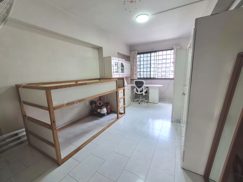 486 Pasir Ris Drive 4, 486 Pasir Ris Drive 4, 4 Bedrooms, 1,334 sqft, HDB Flat For Sale, by Pedro Chuang, 500209683 - Common Bedroom - PropertyGuru.com.sg