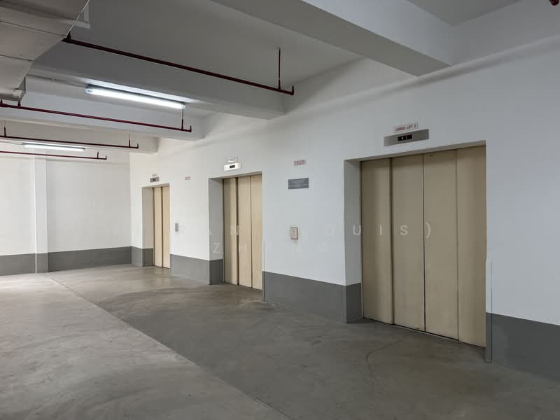 Yi Guang Factory Building, 180 Paya Lebar Road, 250 sqft, Light Industrial (B1) For Rent, by Yi Ran (Louis) Zhang, 500209691 - Corridor - CommercialGuru.com.sg