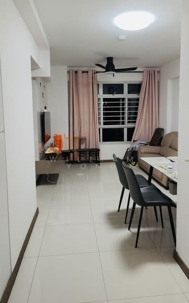 131D Tengah Garden Avenue, 131D Tengah Garden Avenue, Room Rental, 200 sqft, HDB Flat For Rent, by William Yong, 500209705 - Living Room - PropertyGuru.com.sg
