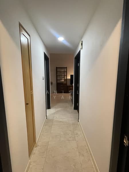 Heritage View, 10 Dover Rise, 2 Bedrooms, 969 sqft, Condominium For Rent, by Stanislas Yan, 500209710 - Corridor - PropertyGuru.com.sg