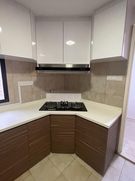 Heritage View, 10 Dover Rise, 2 Bedrooms, 969 sqft, Condominium For Rent, by Stanislas Yan, 500209710 - Kitchen - PropertyGuru.com.sg