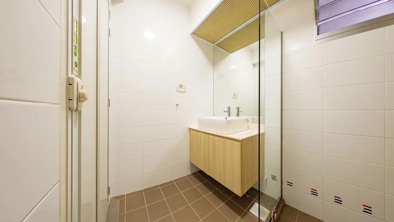 443A Bukit Batok West Avenue 8, 443A Bukit Batok West Avenue 8, 3 Bedrooms, 1,206 sqft, HDB Flat For Sale, by Jolene See, 500209715 - Bathroom - PropertyGuru.com.sg