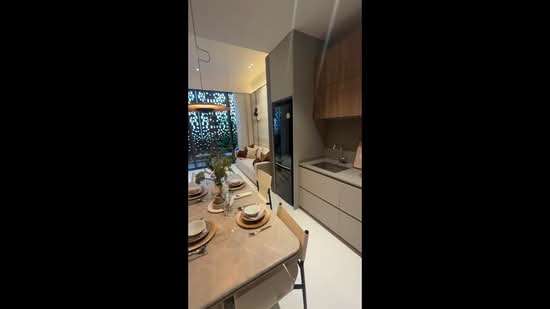 Parksuites, 18 Holland Grove Road, 2 Bedrooms, 786 sqft, Condominium For Sale, by Elise Hong, 500209720 - PropertyGuru.com.sg