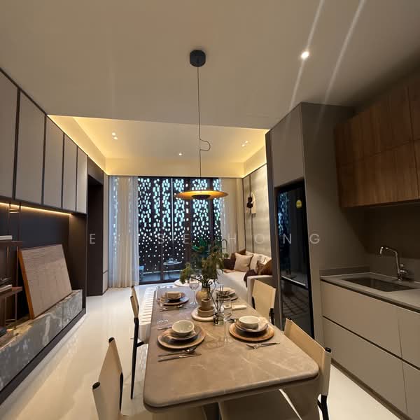 Parksuites, 18 Holland Grove Road, 2 Bedrooms, 786 sqft, Condominium For Sale, by Elise Hong, 500209720 - Kitchen - PropertyGuru.com.sg