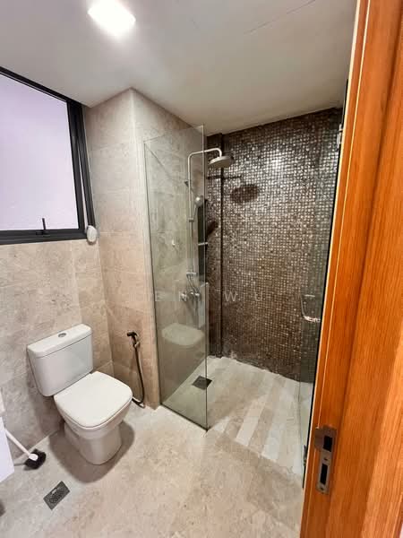 La Fiesta, 60 Sengkang Square, 1 Bedroom, 452 sqft, Condominium For Rent, by Ken Wu, 500209744 - Bathroom - PropertyGuru.com.sg