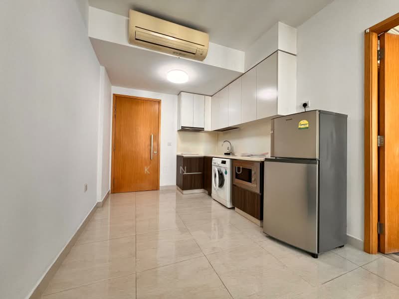 La Fiesta, 60 Sengkang Square, 1 Bedroom, 452 sqft, Condominium For Rent, by Ken Wu, 500209744 - Kitchen - PropertyGuru.com.sg