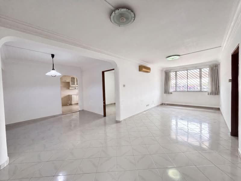 12 Toh Yi Drive, 12 Toh Yi Drive, 3 Bedrooms, 1,119 sqft, HDB Flat For Sale, by JACKIE TAN, 500209746 - Living Room - PropertyGuru.com.sg
