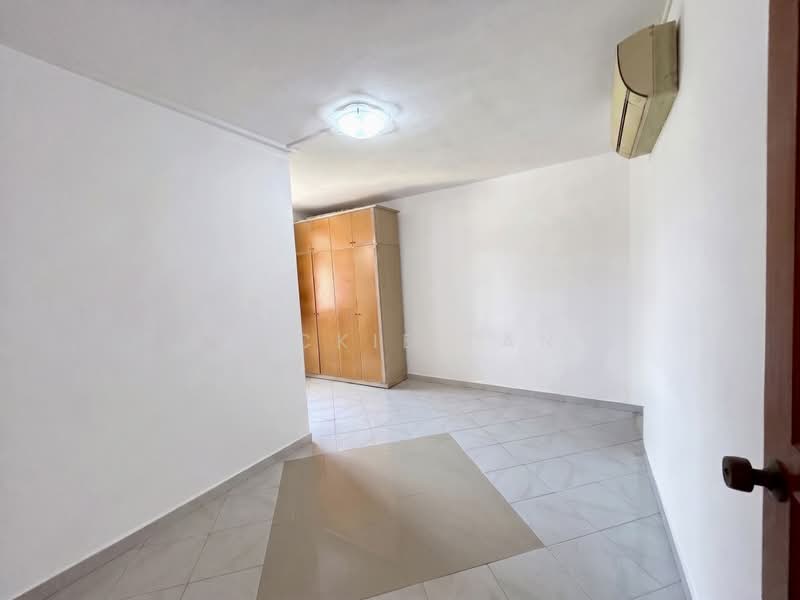 12 Toh Yi Drive, 12 Toh Yi Drive, 3 Bedrooms, 1,119 sqft, HDB Flat For Sale, by JACKIE TAN, 500209746 - Master room  - PropertyGuru.com.sg