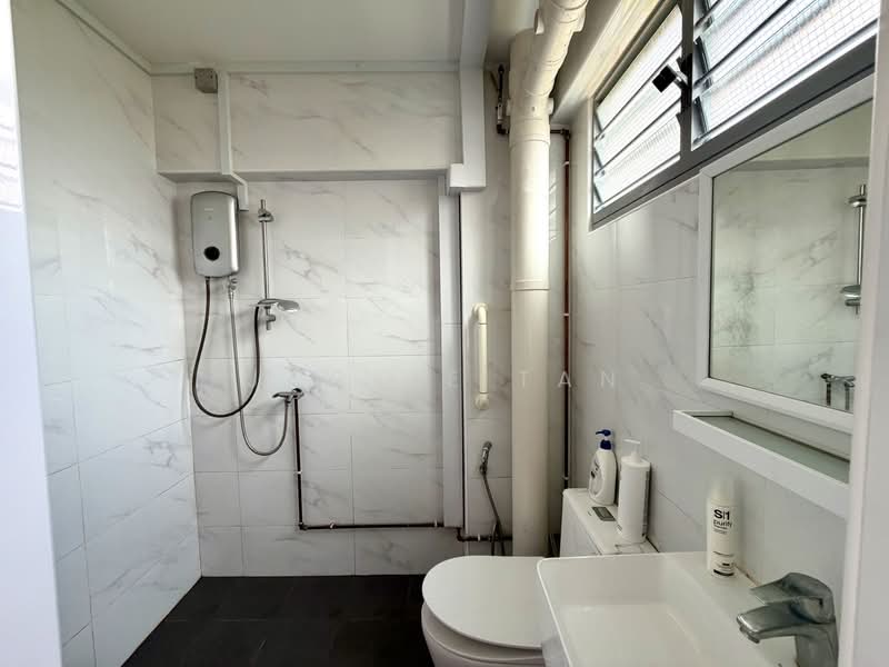 12 Toh Yi Drive, 12 Toh Yi Drive, 3 Bedrooms, 1,119 sqft, HDB Flat For Sale, by JACKIE TAN, 500209746 - Bathroom - PropertyGuru.com.sg