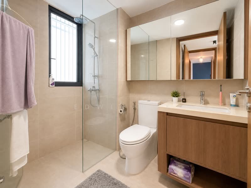Kingsford Waterbay, 76 Upper Serangoon View, 3 Bedrooms, 850 sqft, Condominium For Sale, by Edwin Hoe, 500209748 - Bathroom - PropertyGuru.com.sg
