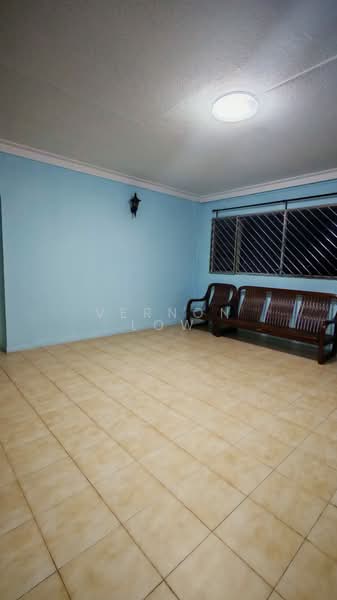 925 Jurong West Street 92, 925 Jurong West Street 92, 3 Bedrooms, 1,109 sqft, HDB Flat For Sale, by Vernon Low, 500209750 - Living Room - PropertyGuru.com.sg