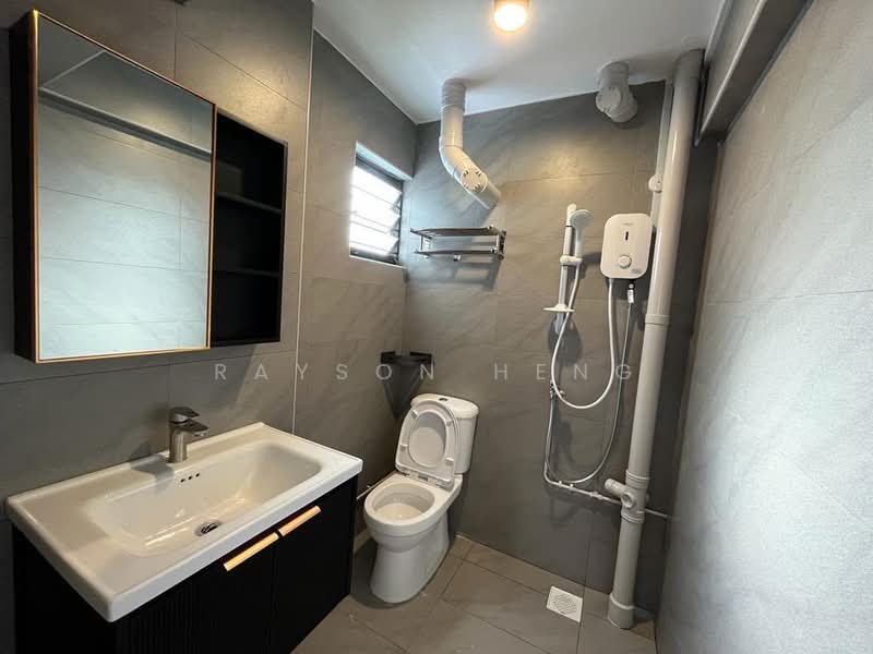 706 Yishun Avenue 5, 706 Yishun Avenue 5, 1 Bedroom, 500 sqft, HDB Flat For Rent, by Rayson Heng, 500209758 - Bathroom - PropertyGuru.com.sg