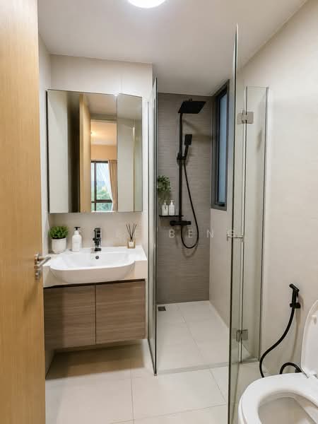 Skies Miltonia, 23 Miltonia Close, 2 Bedrooms, 721 sqft, Condominium For Sale, by Chee Beng, 500209763 - Bathroom - PropertyGuru.com.sg