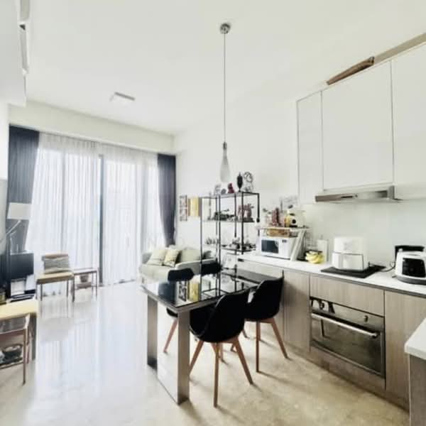 Woodhaven, 71 Woodgrove Avenue, 2 Bedrooms, 700 sqft, Condominium For Sale, by Linda Loh, 500209769 - Living Room - PropertyGuru.com.sg
