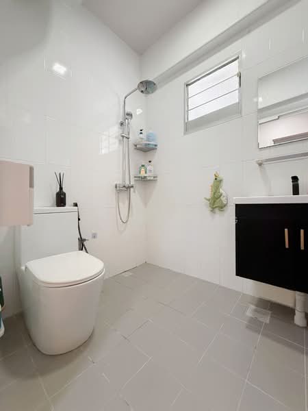 801C Keat Hong Close, 801C Keat Hong Close, 3 Bedrooms, 990 sqft, HDB Flat For Sale, by Kerene Ong Zhi Qi, 500209779 - Bathroom - PropertyGuru.com.sg