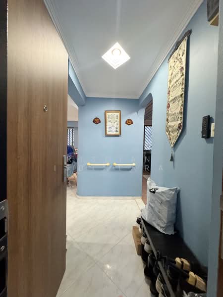 861 Tampines Avenue 5, 861 Tampines Avenue 5, 4 Bedrooms, 1,313 sqft, HDB Flat For Sale, by Risdian Isbintara, 500209785 - Entrance - PropertyGuru.com.sg