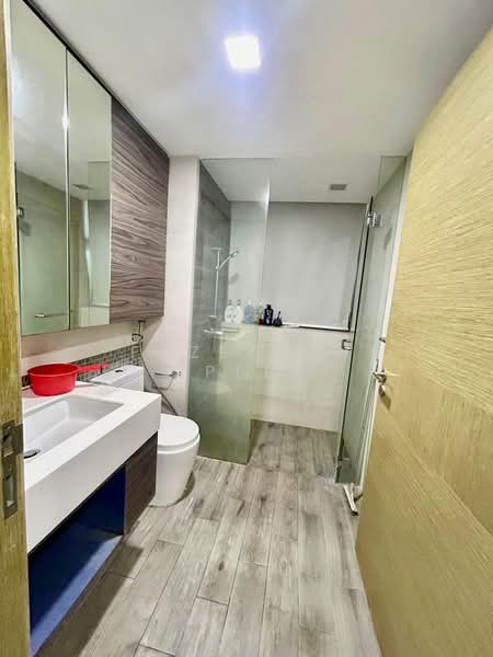The Terrace, 96 Edgedale Plains, 3 Bedrooms, 1,076 sqft, Executive Condominium For Sale, by Fazeerah Epeer, 500209801 - Bathroom - PropertyGuru.com.sg
