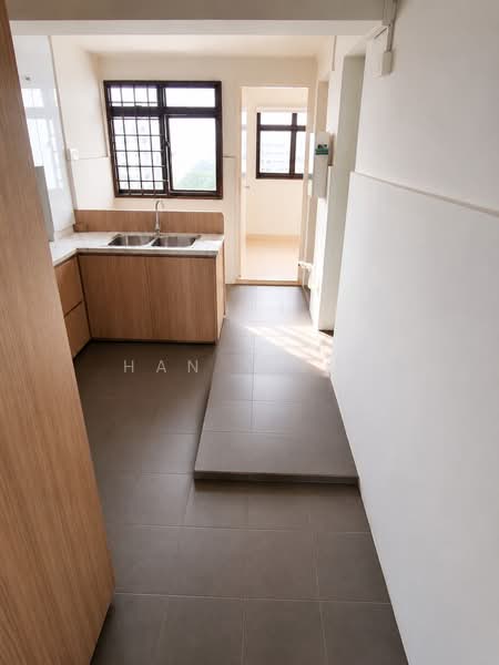 11 Upper Boon Keng Road, 11 Upper Boon Keng Road, 2 Bedrooms, 700 sqft, HDB Flat For Sale, by Han Yijie, 500209812 - Kitchen - PropertyGuru.com.sg