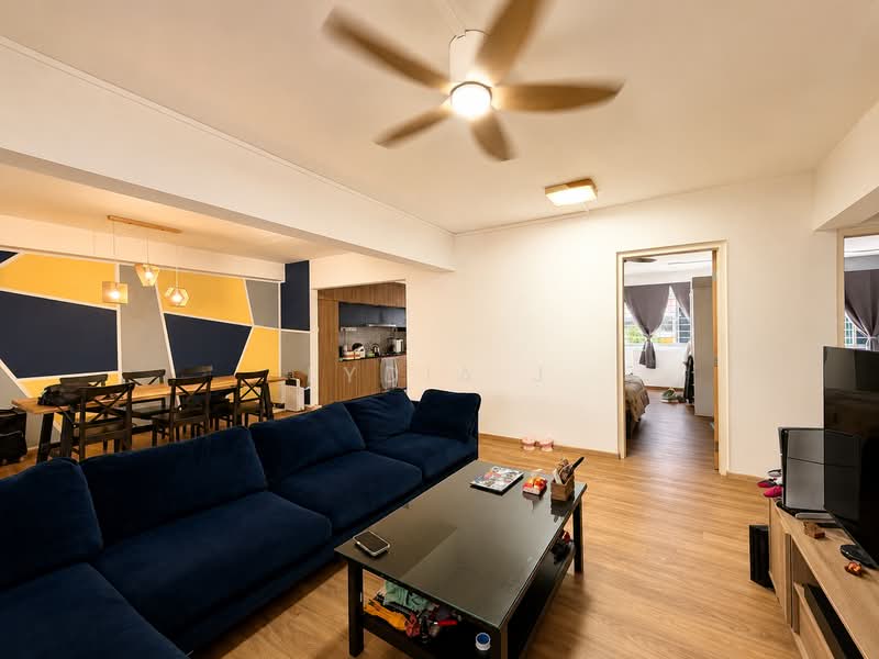 229 Choa Chu Kang Central, 229 Choa Chu Kang Central, 3 Bedrooms, 1,119 sqft, HDB Flat For Sale, by Lydia J, 500209819 - Living Room - PropertyGuru.com.sg