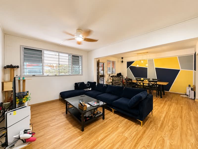 229 Choa Chu Kang Central, 229 Choa Chu Kang Central, 3 Bedrooms, 1,119 sqft, HDB Flat For Sale, by Lydia J, 500209819 - Living Room - PropertyGuru.com.sg