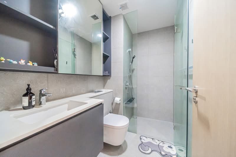 The Essence, 1 Chong Kuo Road, 2 Bedrooms, 700 sqft, Condominium For Sale, by Michael Lim, 500209821 - Common Bathroom - PropertyGuru.com.sg