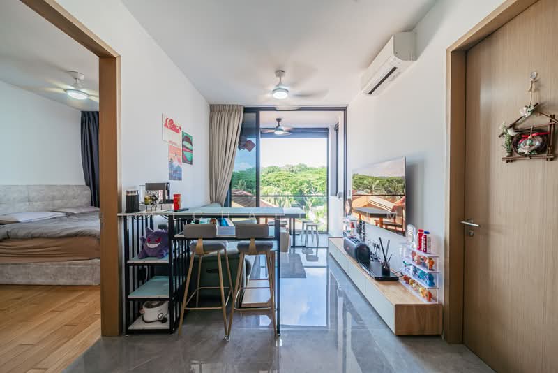 The Essence, 1 Chong Kuo Road, 2 Bedrooms, 700 sqft, Condominium For Sale, by Michael Lim, 500209821 - Living - PropertyGuru.com.sg