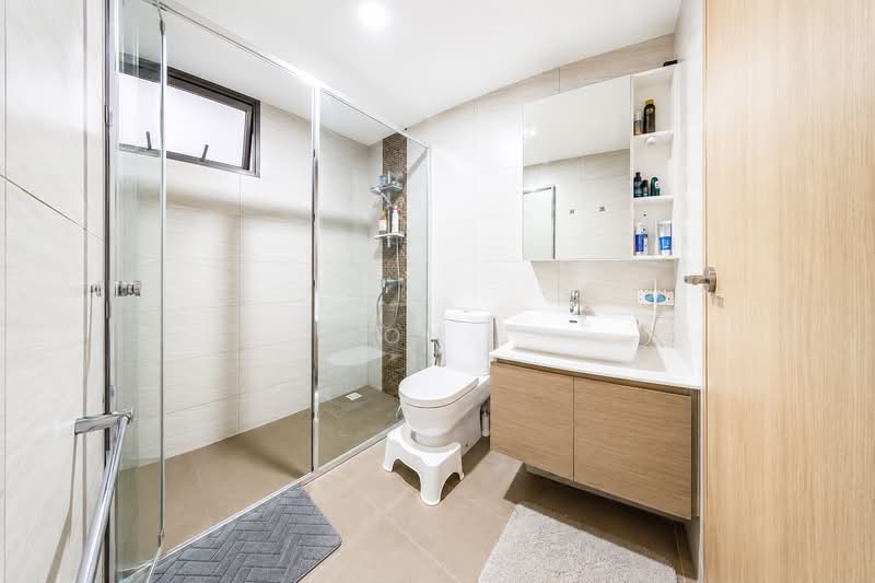 Treasure Crest, 60 Anchorvale Crescent, 3 Bedrooms, 958 sqft, Executive Condominium For Sale, by Noh ., 500209825 - Master Bathroom - PropertyGuru.com.sg